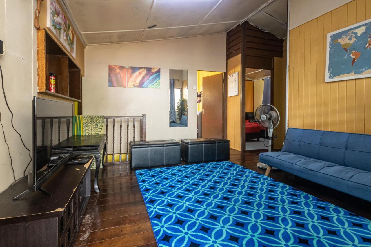 Aiza Homestay Opposite Abang Strawberry Taman Sedia Tanah Rata Extérieur photo